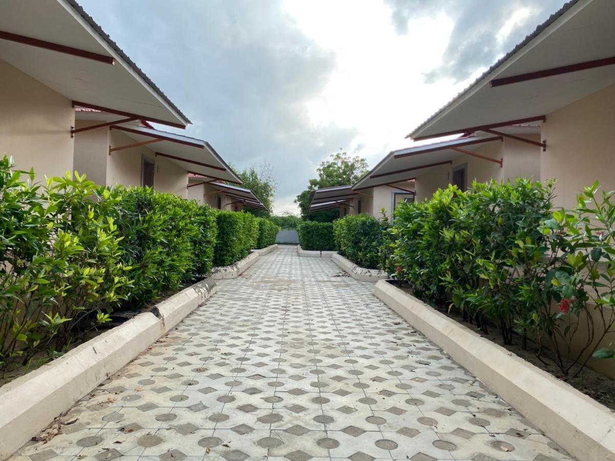 City The Village Beach Resort Laeja Exterior foto